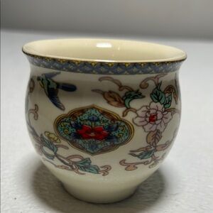 Asian Artist Handmade and Hand Painted Floral Tea Cup with Bird Design NEW